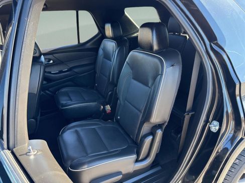 Used 2023 Chevrolet Traverse Premier image 26