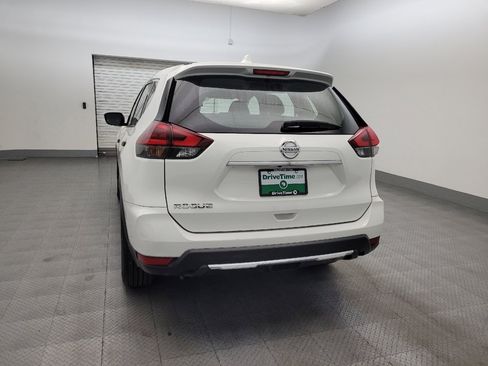 Used 2020 Nissan Rogue S FWD image 6