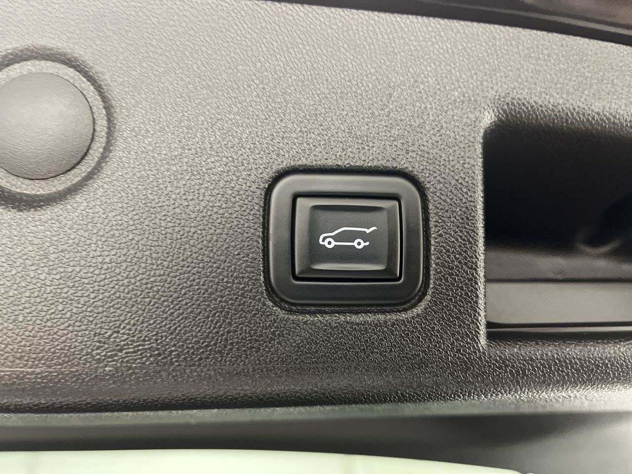 Certified 2023 Chevrolet Equinox Premier AWD/4WD image 34