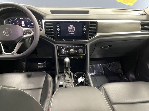 Used 2023 Volkswagen Atlas SE image 17