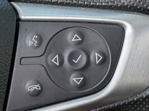Used 2024 GMC Terrain SLE AWD/4WD image 12