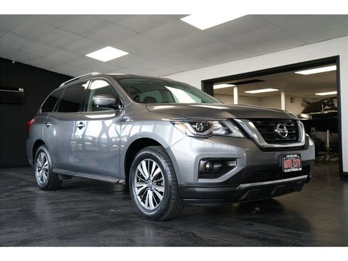 Used 2020 Nissan Pathfinder SL FWD image 1