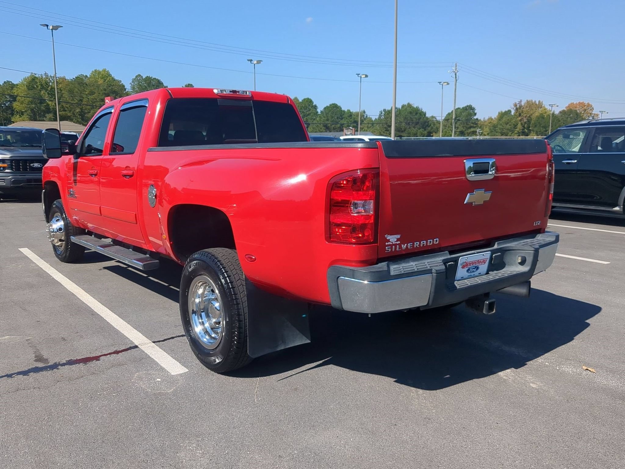 Used 2008 Chevrolet Silverado 3500 LTZ w/ EZ-Lift Tailgate Package RWD image 10