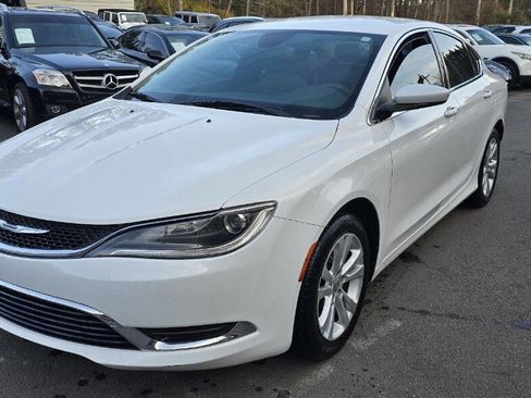 Used 2017 Chrysler 200 Limited Platinum w/ Comfort & Convenience Group image 2