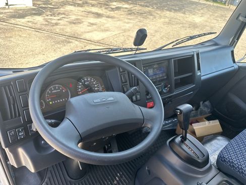 New 2024 Chevrolet Low Cab Forward image 10