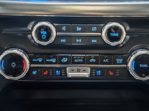 Used 2023 Ford F150 Lariat w/ Equipment Group 502A High image 30