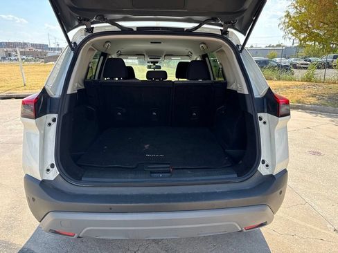 Used 2023 Nissan Rogue SV AWD/4WD image 16