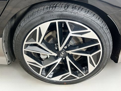 Used 2024 Hyundai Ioniq 6 SEL AWD/4WD image 11