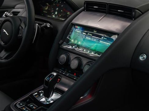 Certified 2024 Jaguar F-TYPE Coupe AWD image 33