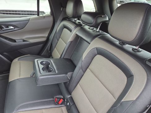 Used 2026 Chevrolet Equinox LT w/ Convenience Package II AWD/4WD image 42