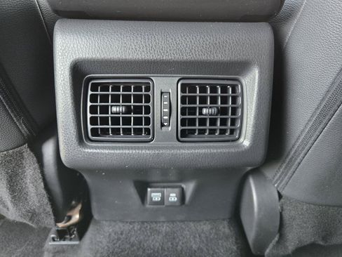 Used 2025 Toyota Camry SE w/ Convenience Package FWD image 24