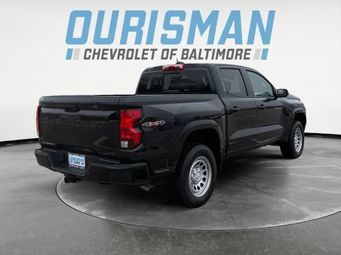 Used 2024 Chevrolet Colorado W/T w/ Safety Package image 6