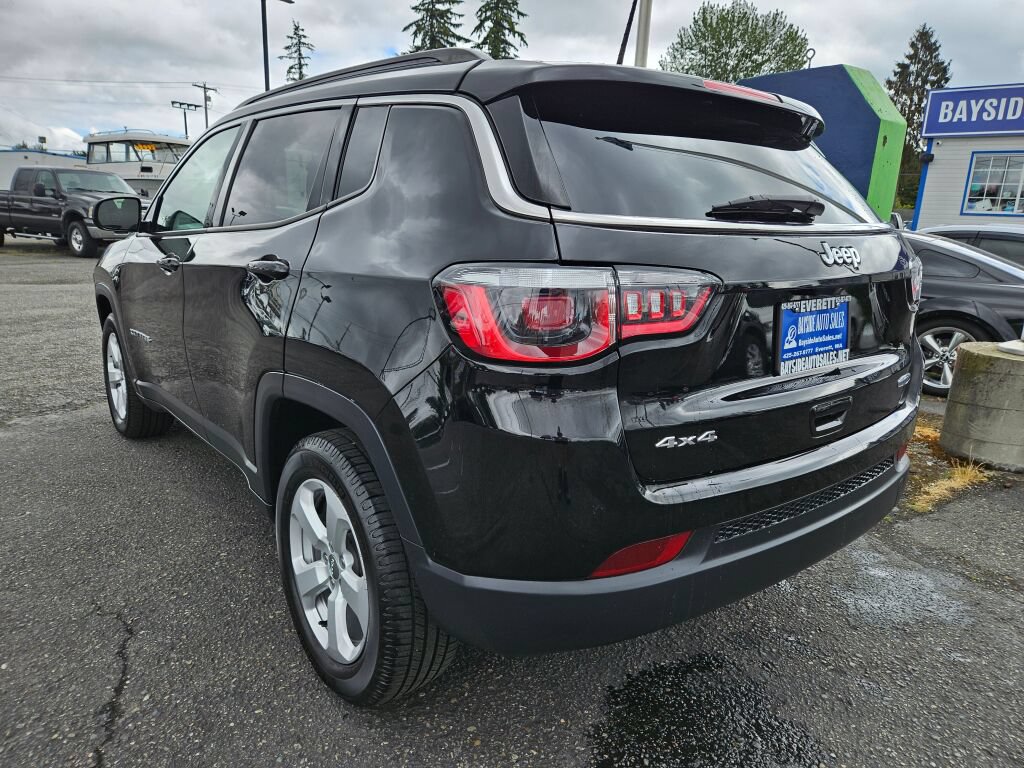 Used 2018 Jeep Compass Latitude AWD/4WD image 3