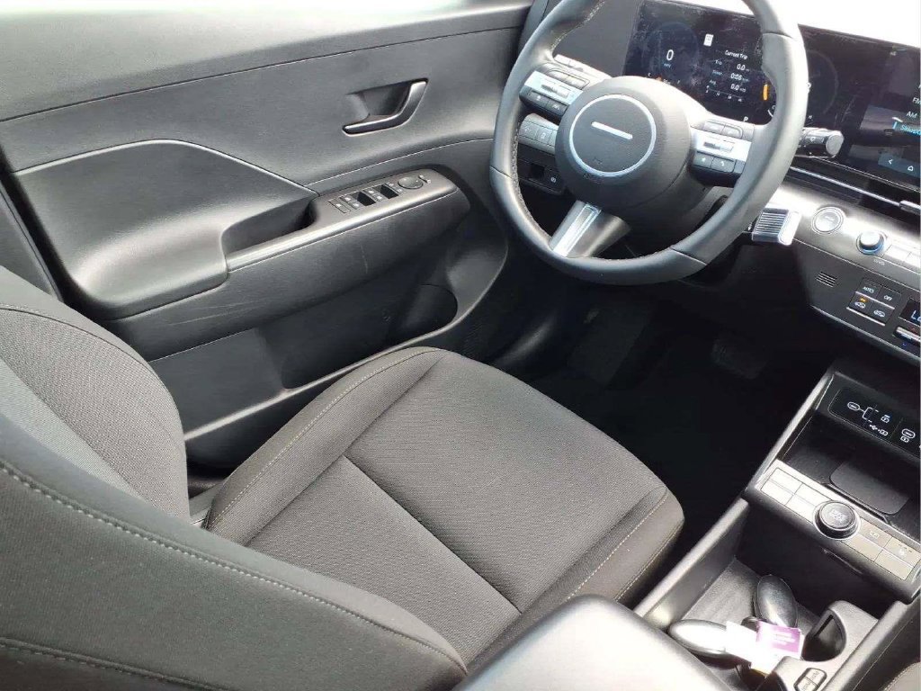 Used 2024 Hyundai Kona SEL w/ Convenience Package FWD image 19