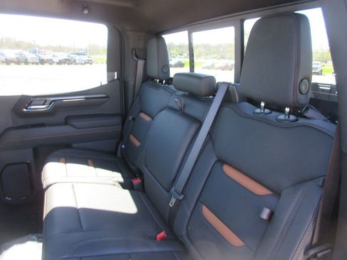 New 2026 GMC Sierra 1500 AT4 w/ AT4 Premium Package AWD/4WD image 14