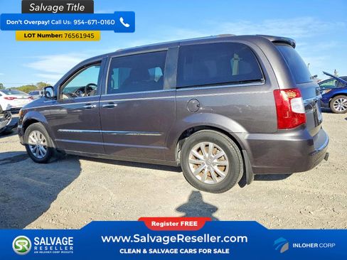 Used 2015 Chrysler Town & Country Limited Platinum w/ Trailer Tow Group image 3