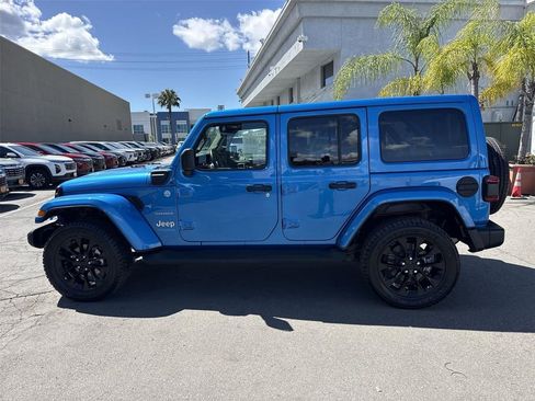 Used 2022 Jeep Wrangler Unlimited Sahara image 6