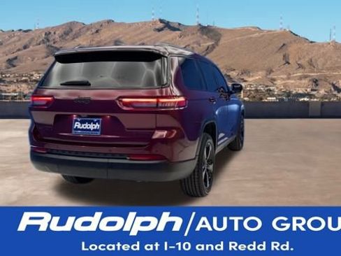 Used 2023 Jeep Grand Cherokee L Limited w/ Black Appearance Package image 5