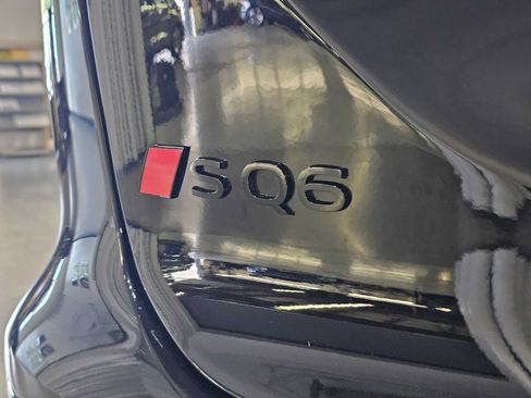 Used 2025 Audi SQ6 e-tron Prestige AWD/4WD image 15