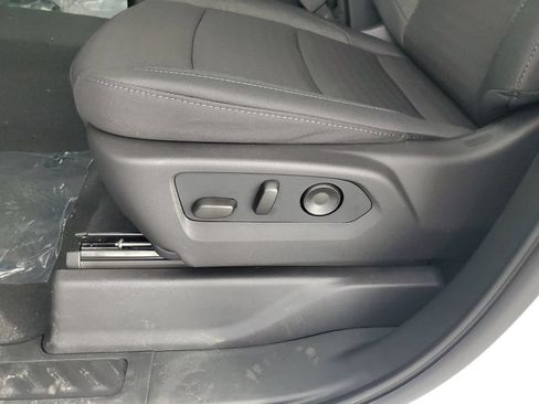 New 2026 Chevrolet Silverado 2500 Custom w/ Custom Value Package AWD/4WD image 29