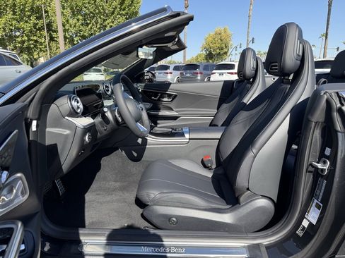 New 2026 Mercedes-Benz CLE 300 4MATIC Cabriolet image 8