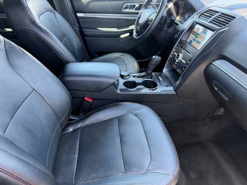 Used 2018 Ford Explorer Sport w/ Equipment Group 401A AWD/4WD image 11