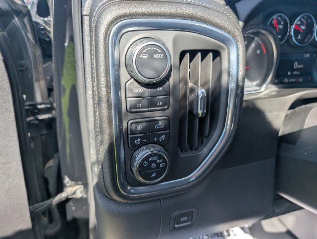 Used 2021 Chevrolet Silverado 1500 LT Trail Boss w/ LT Trail Boss Premium Package AWD/4WD image 18