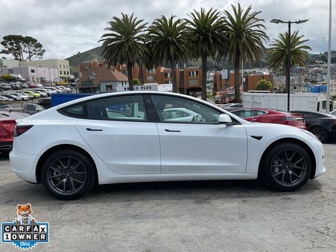 Used 2023 Tesla Model 3 Standard Range RWD image 3