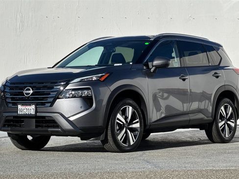 Certified 2025 Nissan Rogue SL w/ SL Premium Package image 9