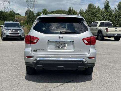 Used 2017 Nissan Pathfinder SV FWD image 6
