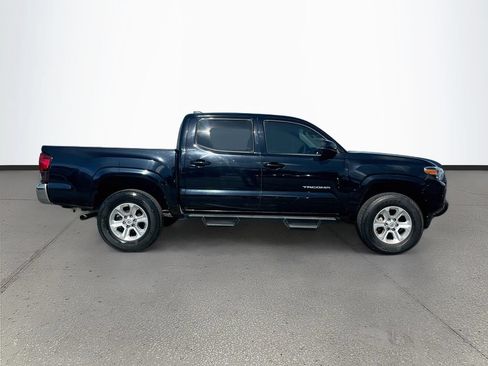Used 2022 Toyota Tacoma SR5 RWD image 8