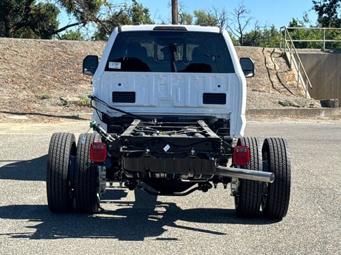 New 2026 Ford F550 4x4 Crew Cab Super Duty w/ XL Chrome Package image 4