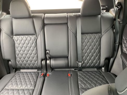 Used 2023 Mitsubishi Outlander SEL image 27