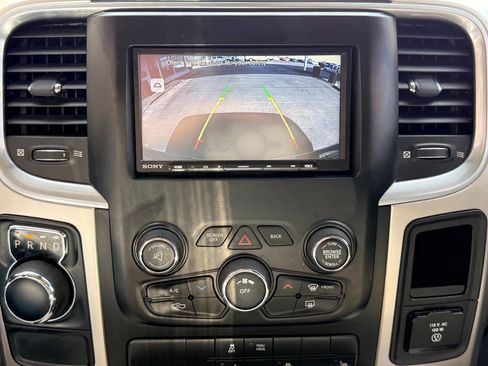 Used 2018 RAM 1500 SLT image 27