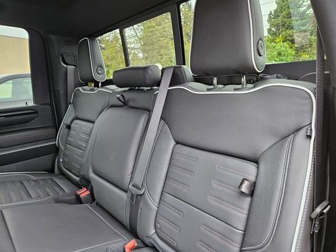 New 2026 GMC Sierra 2500 AT4X w/ LPO, Black Badging Package AWD/4WD image 14