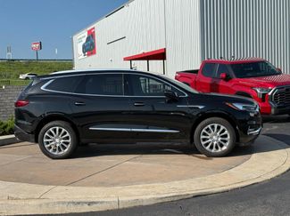 Used 2020 Buick Enclave Essence w/ Sound and Sites Package FWD video 2