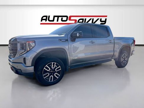 Used 2025 GMC Sierra 1500 AT4 w/ AT4 Premium Package AWD/4WD image 3