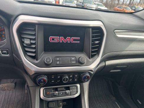 Used 2023 GMC Acadia SLT w/ Elevation Edition image 9