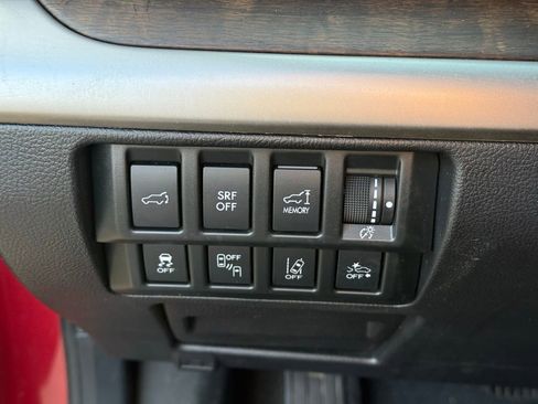 Used 2017 Subaru Outback 2.5i Limited image 9