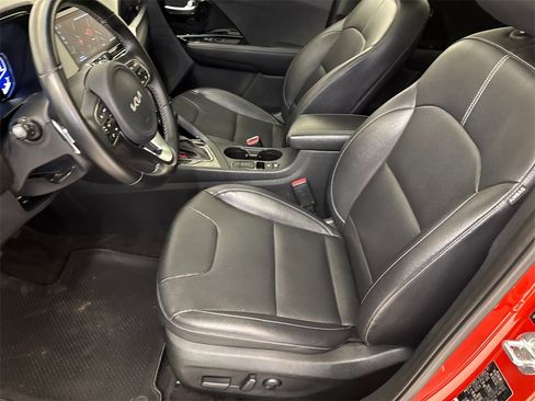 Used 2022 Kia Niro Touring Special Edition image 20