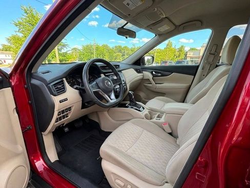 Used 2018 Nissan Rogue SV w/ Premium Package AWD/4WD image 9