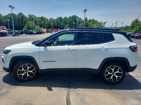 Used 2025 Jeep Compass Limited AWD/4WD image 10