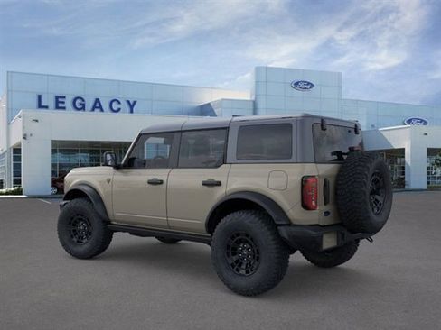New 2026 Ford Bronco Badlands image 4