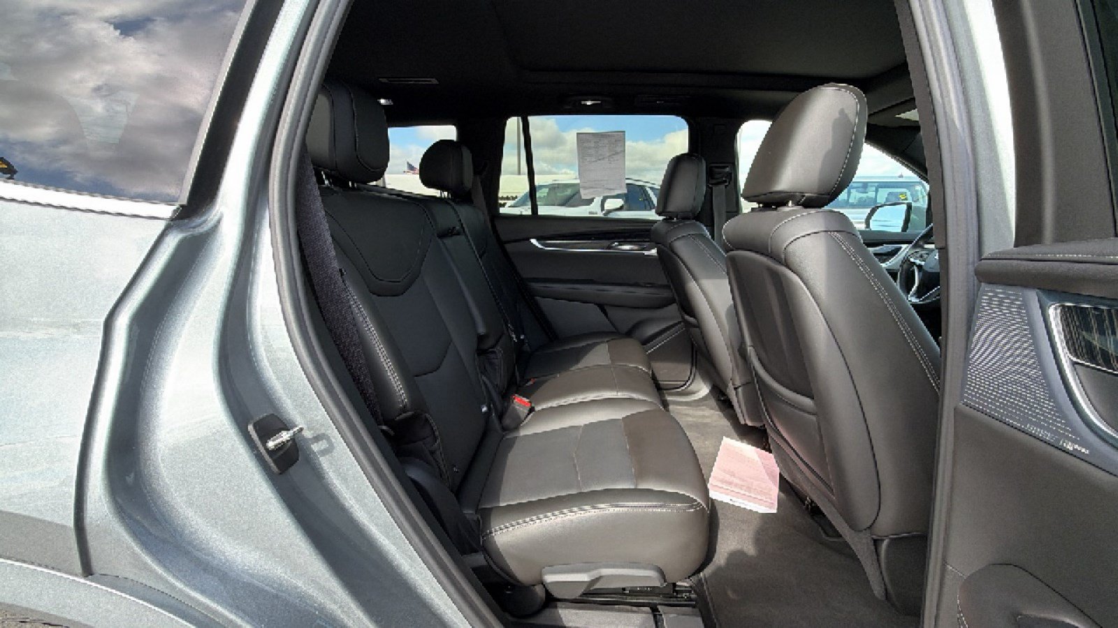 Certified 2023 Cadillac XT6 Premium Luxury w/ Technology Package AWD/4WD image 25