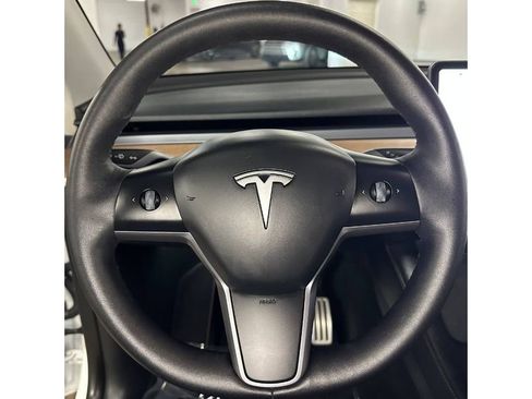 Used 2023 Tesla Model Y Performance image 24