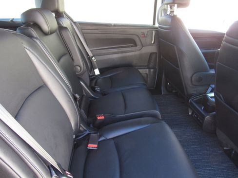 Used 2023 Honda Odyssey Touring image 12