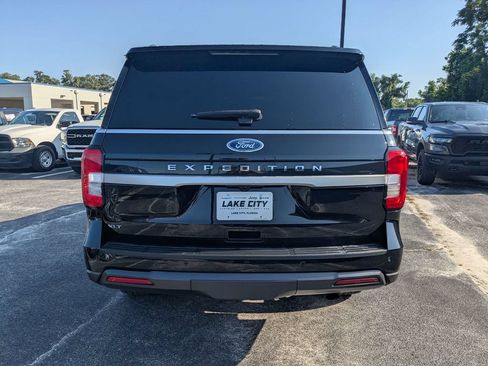 Used 2024 Ford Expedition XLT AWD/4WD image 4