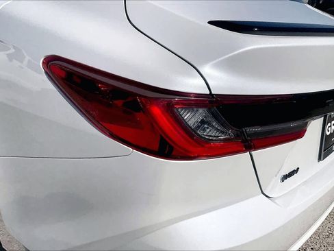 Used 2025 Toyota Camry XSE w/ Premium Package image 29