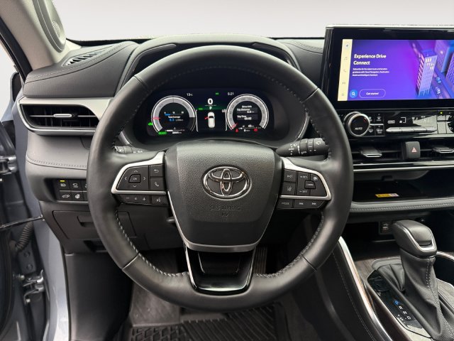 Used 2023 Toyota Highlander Platinum AWD/4WD image 13