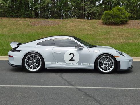 Certified 2025 Porsche 911 GT3 RWD image 31